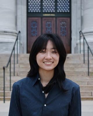 Ella Cho headshot